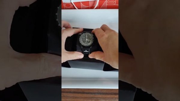 Omega x Swatch Snoopy Black Dial #omega #swatches #snoopy #moonswatch