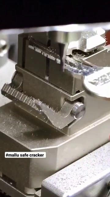 CNC Key Kutting ASMR PART-9 #asmr #satisfying #mallusafecracker #locksmiths смотреть онлайн