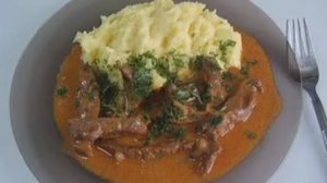 Бефстроганов. Толчёная картошка. Маринкины творинки. Всем МИРА и Добра.