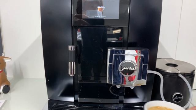 Jura GIGA X8c 全自動コーヒーマシン ユーラ GIGAX8c 業務用コーヒーメーカー 業務用エスプレッソマシン 全自動コーヒーマシン 店舗用コーヒーメーカー 大容量 大型 смотреть онлайн