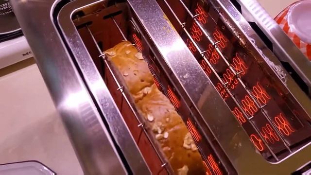 Coolest Toaster EVER!!! 🍞 🧇 Revolution InstaGLO R180 смотреть онлайн