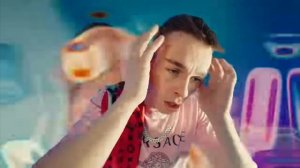 целый клип я фрик