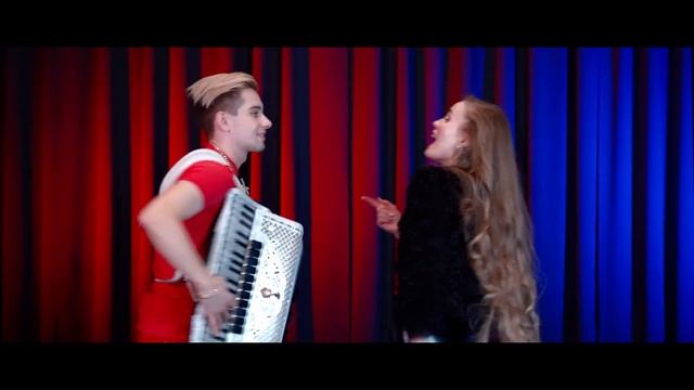 5 МЕГАХИТОВ за 1.5 минуты - ELLY & ANDREW смотреть онлайн