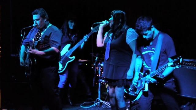 Absolutely Perfect by Angie's Curse (live at Bombay Bar & Grill) смотреть онлайн