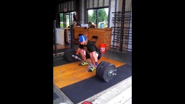 300 lbs/136 kg Snatch смотреть онлайн