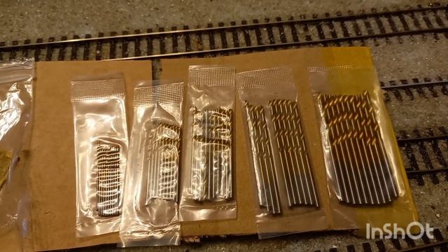 Облагораживаем макет около товарной станции. смотреть онлайн