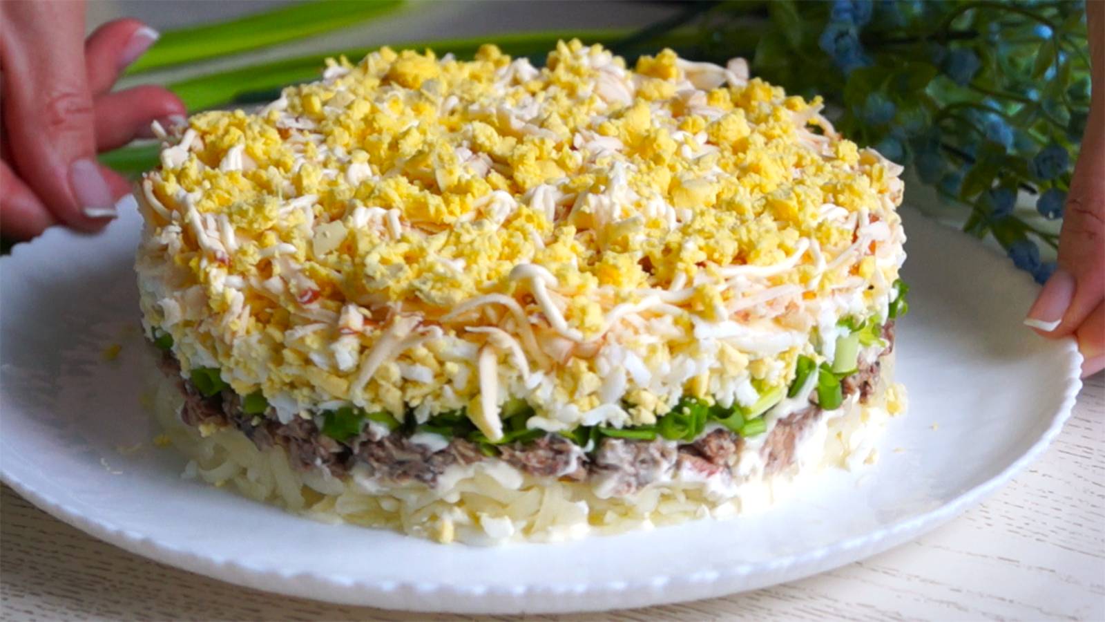 Это круче чем "Мимоза". Салат "Кучерявый Ваня". Простой и очень бюджетный салат смотреть онлайн