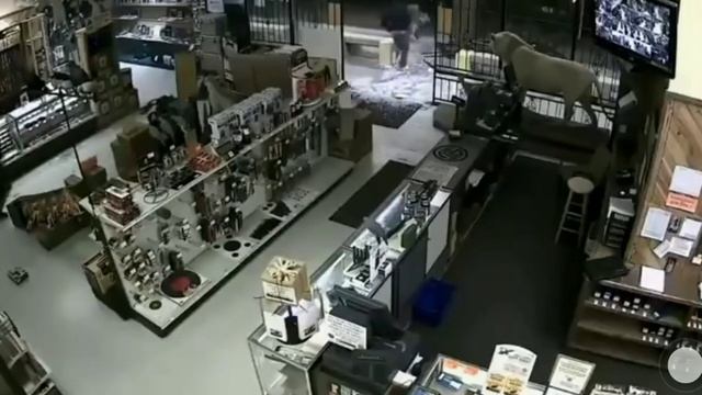 Ограбление оружейного магазина смотреть онлайн
