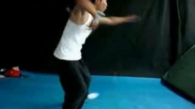 Двухзвенный кистень.flv смотреть онлайн