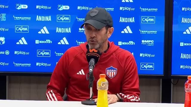 🚨REYES LA AGARRÓ CON PERIODISTA DEL TOQUE SPORTS🚨 смотреть онлайн