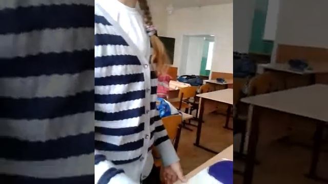 Классный час) Украшаем школу! смотреть онлайн