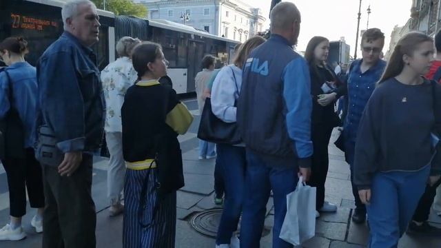 Питер, Невский 11.07.23 смотреть онлайн