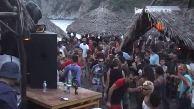 Mamba (xalkidiki) 18/8/2002 Dj Magus & psolamuna Part 2 by Botanos смотреть онлайн