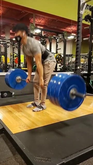 315lbs Deadlift @140 bodyweight #shorts смотреть онлайн