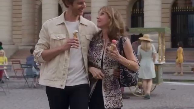 Scene from the series "Emily in Paris". смотреть онлайн