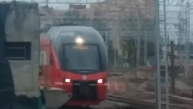 ЭД4М-0487 ЦППК Перекраска Наше Подмосковье и ЭШ2-010 Аэроэкспресс На станции Лесной Городок смотреть онлайн