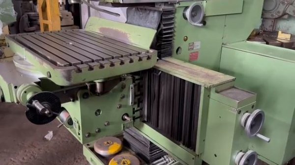 MAHO MH800P Universal Milling Machine