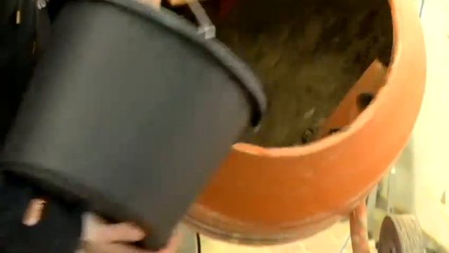 How To Mix Concrete смотреть онлайн