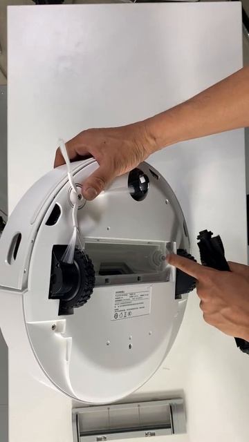Smart 360 S9 Dismantle the main brush and clean смотреть онлайн