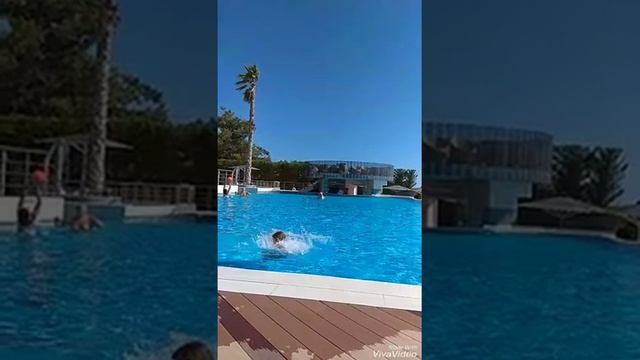 ПРЫГАЮ В ХОЛОДНУЮ ВОДУ🤣😂(ОЧЕНЬ СМЕШНОЕ ВИДЕО) смотреть онлайн