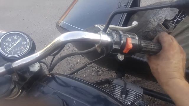Как работают на Днепре китайские карбюраторы К68. Running of engine motorcycle KMZ Dnepr-11 1991. смотреть онлайн