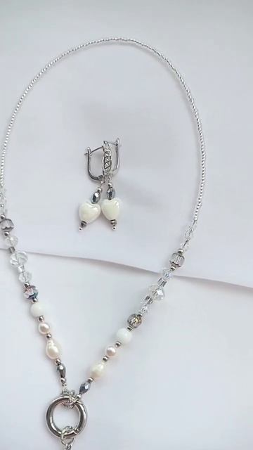 Handmade necklace and earrings set with natural pearls and Swarovski pearls. Free shipping смотреть онлайн