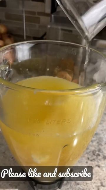 Banana pineapple smoothie!! смотреть онлайн