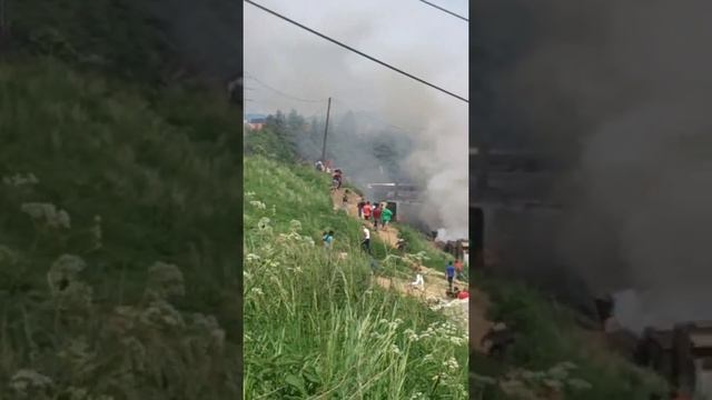 Спишска Нова Вес Словакия пожар в цыганском таборе / Spišska Nova Ves Slovakia romska Osada fire смотреть онлайн