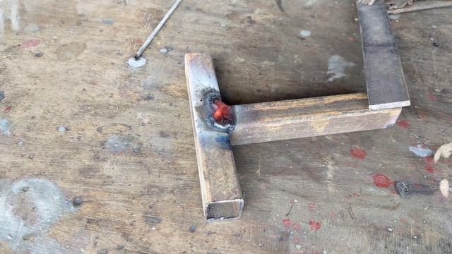 Arc welding a thin 1mm metal sheet ( awesome idea) смотреть онлайн