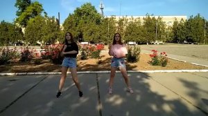 Танец под песню «Танцы под фонарём «