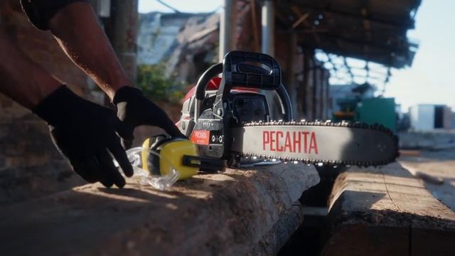 Бензопила @ResantaTM БП 4518 в работе 720p смотреть онлайн