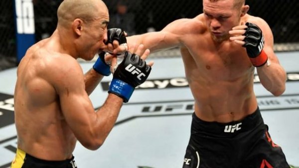 Российский боец  Петр Ян стал чемпионом UFC в легчайшем весе