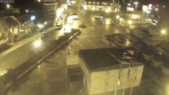 Вебкамера "Площадь Советская". Запись 17.03.2017 21:00:04 смотреть онлайн