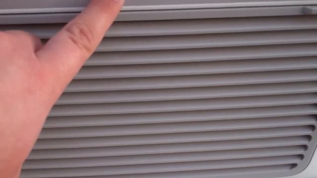 Harbor Freight 900watt Generator Running Frigidaire 6500 BTU смотреть онлайн