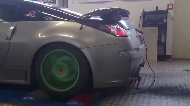 Nissan 350 z Kompressor смотреть онлайн