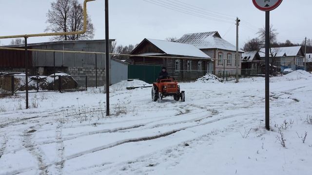 Дрифт на самодельном тракторе смотреть онлайн