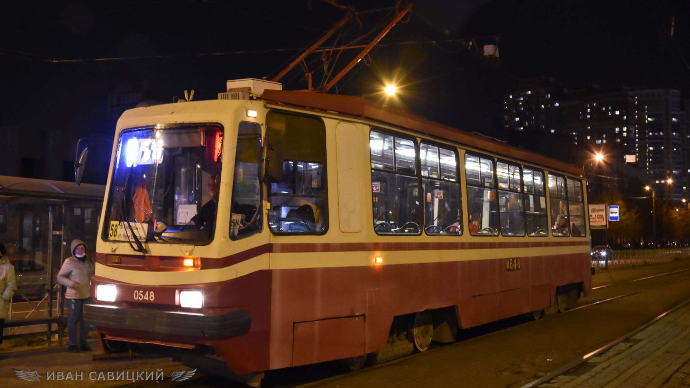 Редкие трамваи работают в Питере и ночью смотреть онлайн