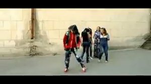 У меня голова болит.Песня