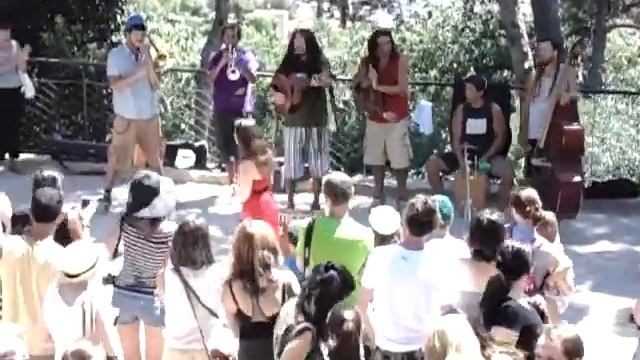 Парк Гуэль. Музыканты смотреть онлайн