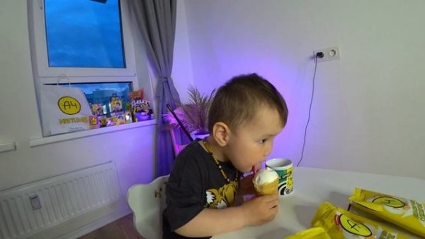 Мороженое от Влада А4, новая продукция скорее беги в магазин / Leonardo Boy