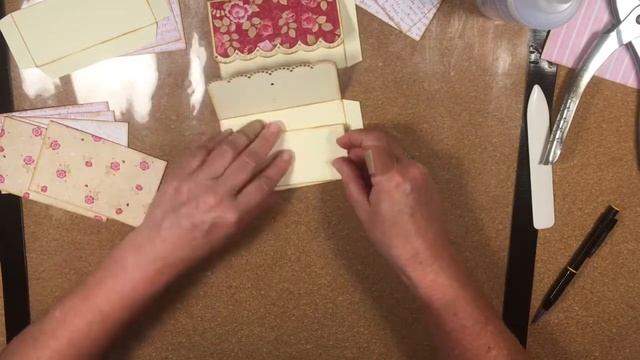 Broderie SVG Mini Album - Page 9 - Little Envelopes смотреть онлайн