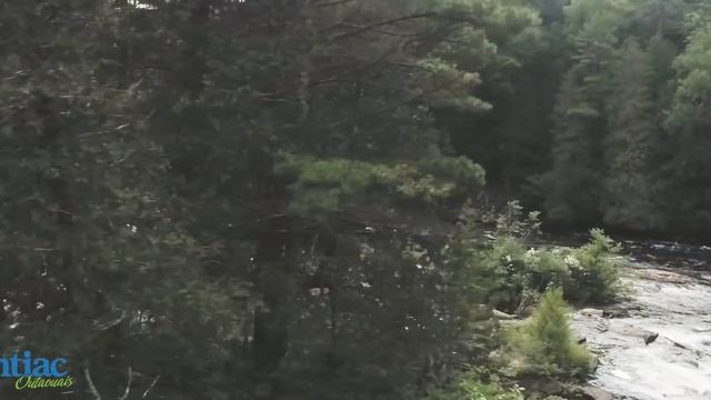 Whitewater canoeing in the Pontiac смотреть онлайн