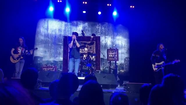 Пионерлагерь пыльная радуга - Тяжело и медленно (live, СПб, Sound, 05.04.2024) смотреть онлайн