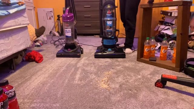 Bissell Aeroswift Compact Vs Bissell Powergroom Bagless Vacuum Test! смотреть онлайн
