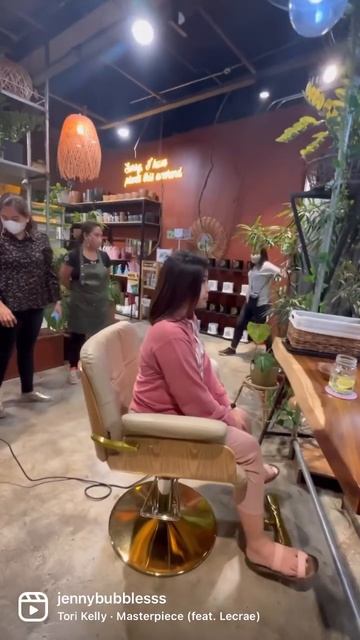 Brazilian Keratin Treatment experience смотреть онлайн