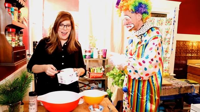 Clownin Round the Kitchen 💙🤡 Season Won - Episode Uno - Keto Vanilla Ice Cream смотреть онлайн