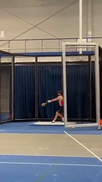 First Time Weight Throw смотреть онлайн