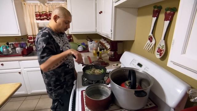 After Botched Surgery, Laura Loses Over 200 lbs On Her Own! | My 600-lb Life смотреть онлайн