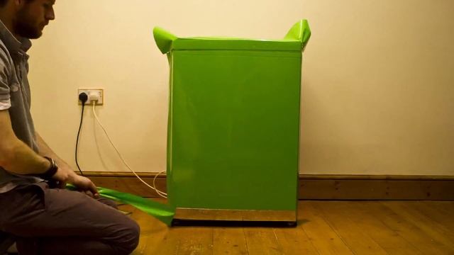 Vinyl Revolution - The Rainbow Refrigerator Wrap смотреть онлайн