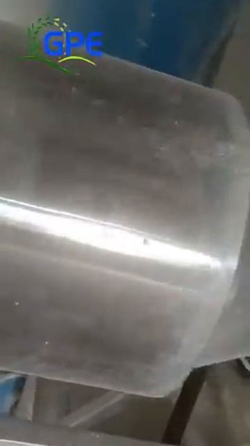 Semolina Dryer (Suji Dryer). It reduce the moisture by 4-5 %. In A batch process. смотреть онлайн